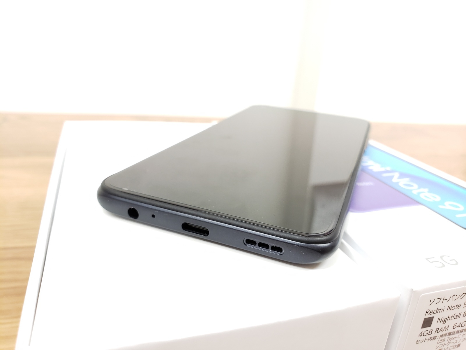 - Xiaomi Redmi Note 9T 5G 6.53inh Q/tế Ram 4G / Bộ Nhớ 64G / 1 Sim / Màu Back và Purple / Mới 100% chưa bóc hộp / MS : 2684