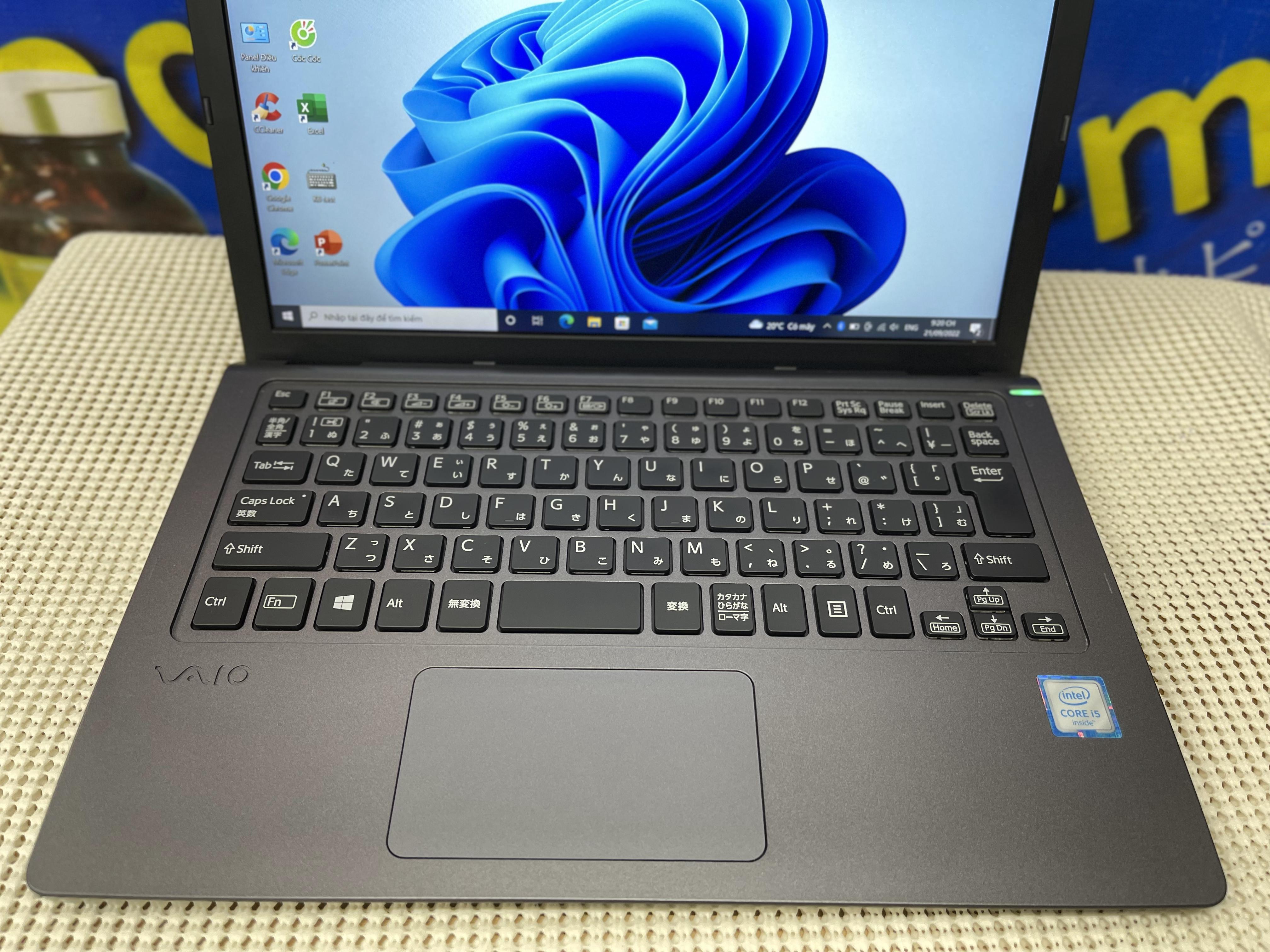 SONY Vaio VJS111 11.6inch Full HD / model 2016 / Core i5 / 6200U 