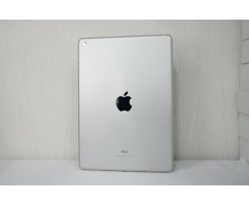 Ipad Air 2 9.7inh / 16GB / Wifi only Silver ( Trắng ) / QSD đẹp đến 94-95%/ Máy Trần + kpk Pin 97% Msfbw: H1E5